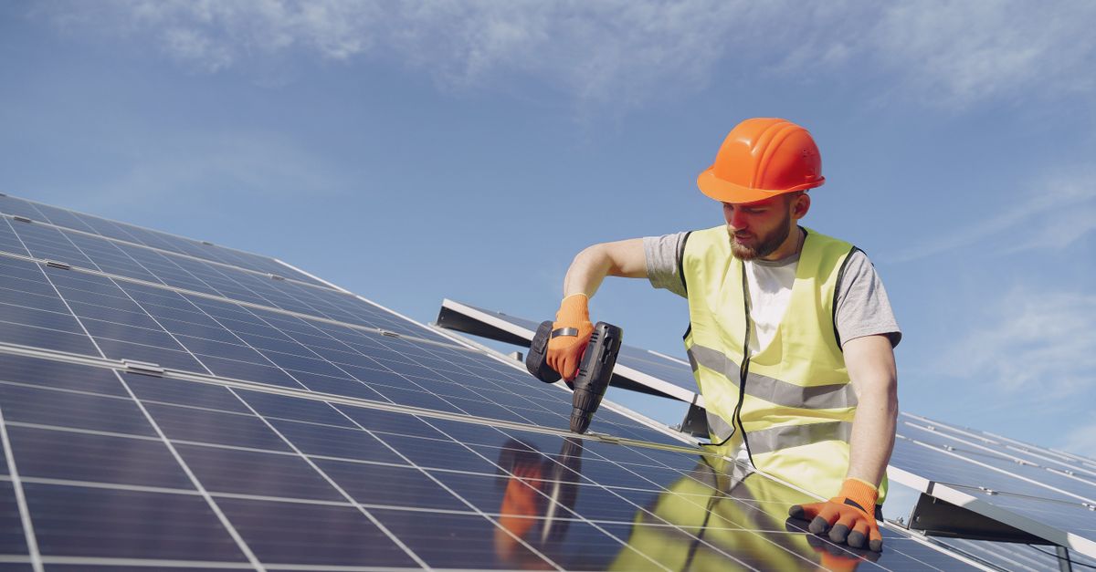 Assessing the Value of Solar Energy Savings Over Time