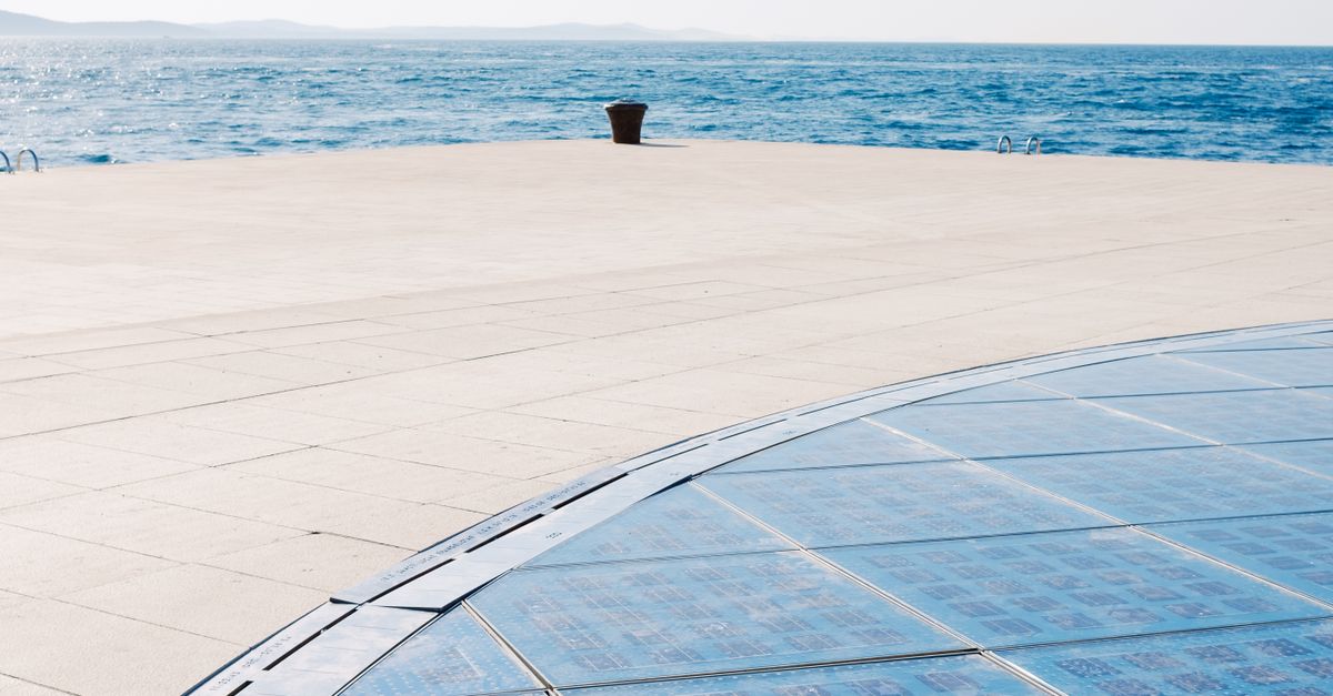 Harnessing Solar Power: Innovative Installation Methods for Residential Use